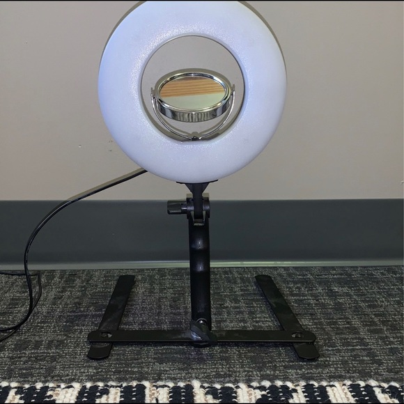 Ring Light (Plug-In) - Picture 2 of 3